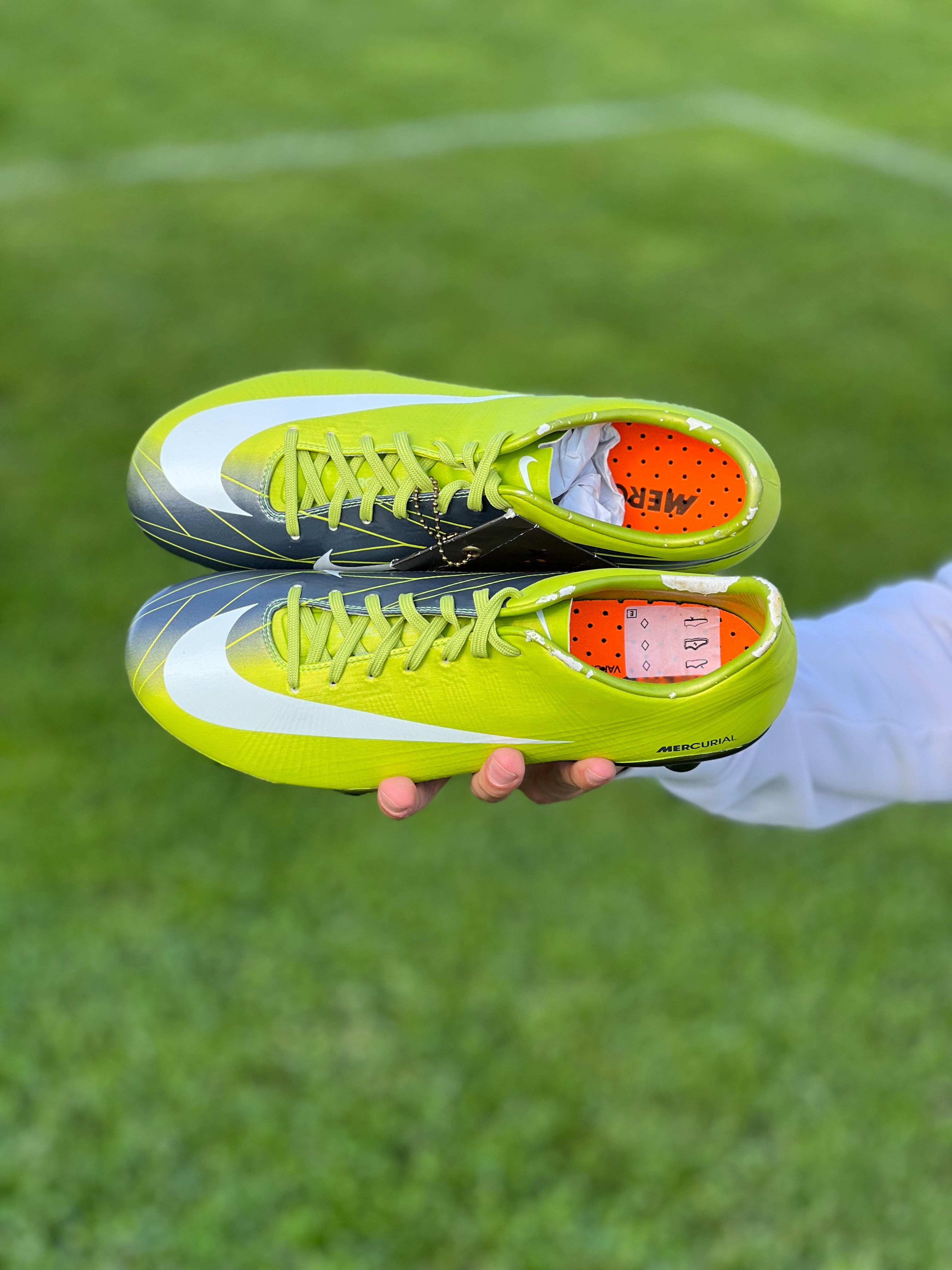 NIKE MERCURIAL VAPOR SUPERFLY II SG