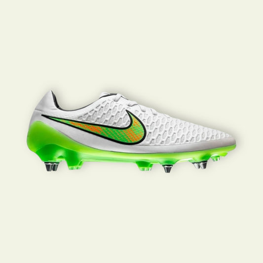 NIKE MAGISTA OPUS SG-PRO