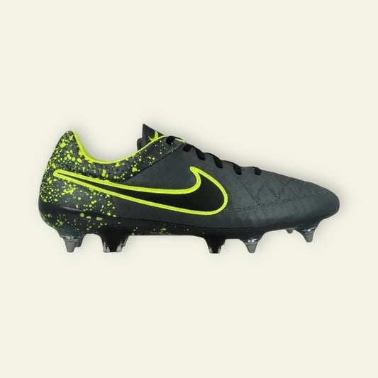 NIKE TIEMPO LEGEND V SG-PRO